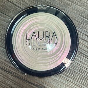Laura Geller Baked Gelato Illuminating Highlighter in Diamond Dust